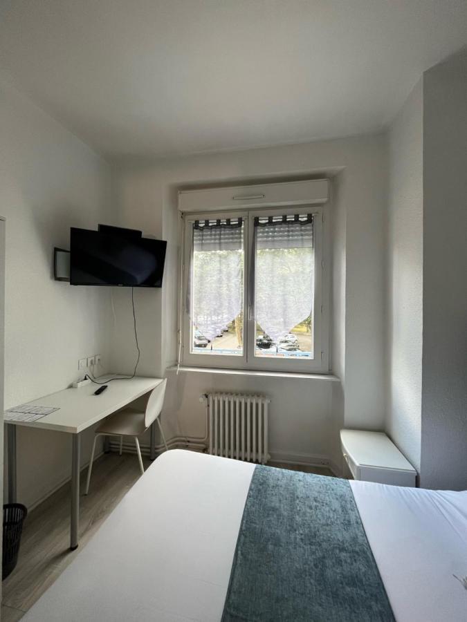 Hotel Agena Μπρεστ Εξωτερικό φωτογραφία