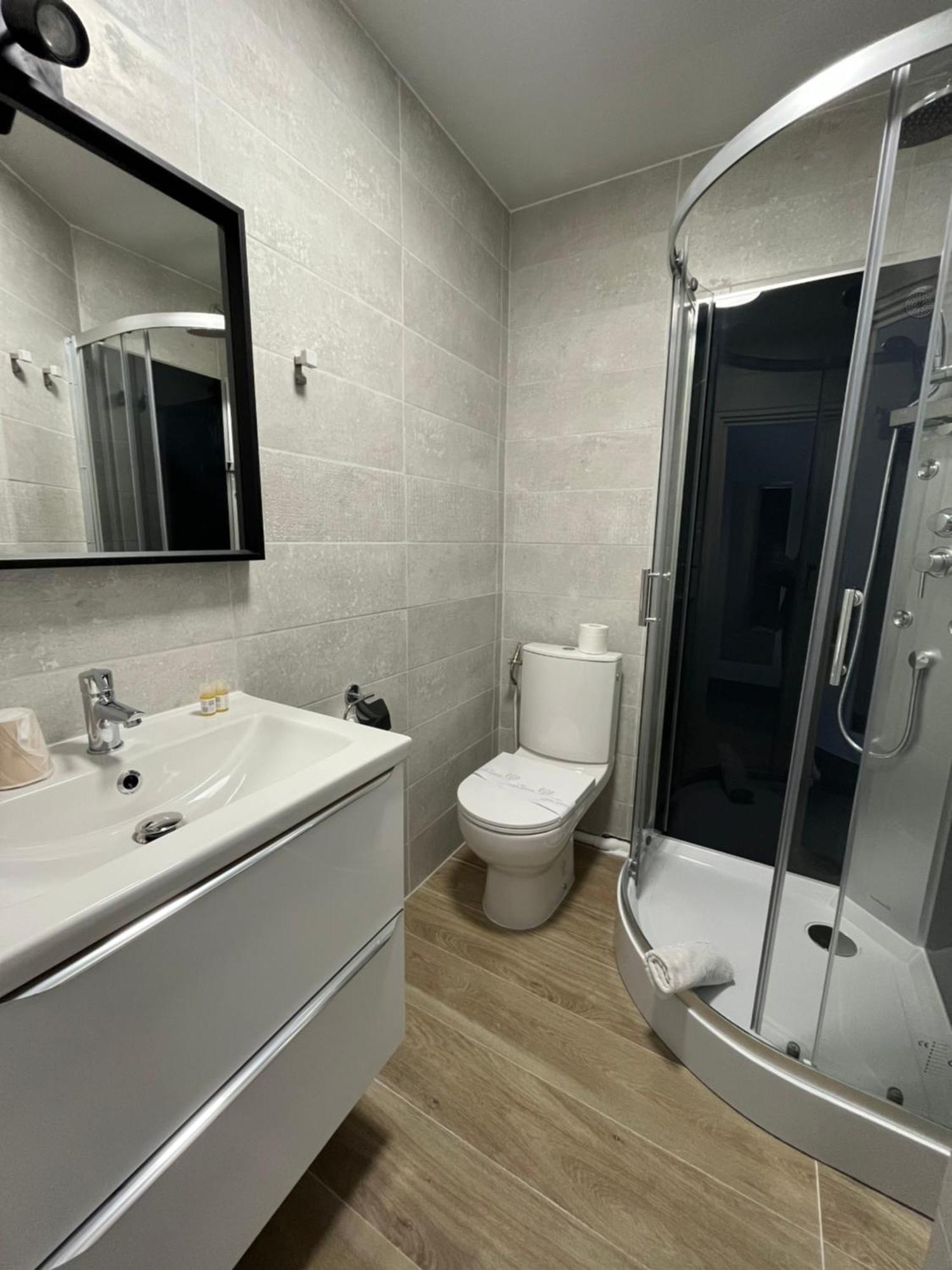 Hotel Agena Μπρεστ Εξωτερικό φωτογραφία