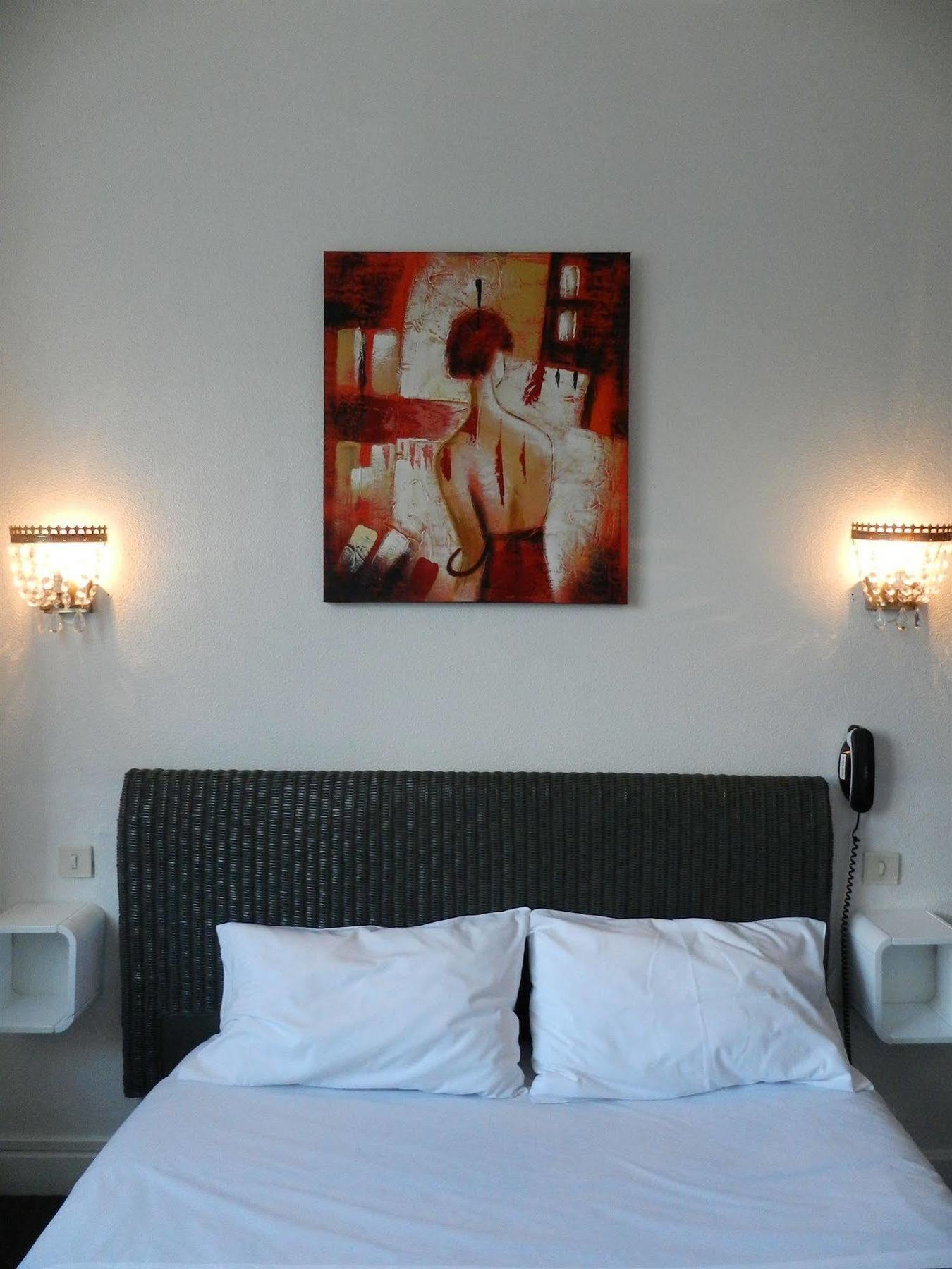 Hotel Agena Μπρεστ Εξωτερικό φωτογραφία